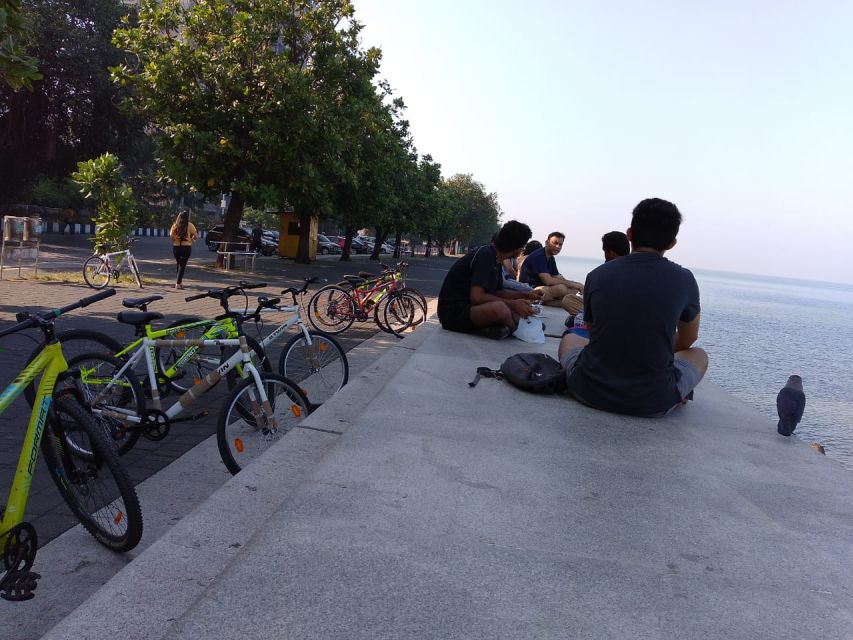 Mumbai: Morning Bicycle Tour - The route basics: from Gateway of India to the UNESCO station