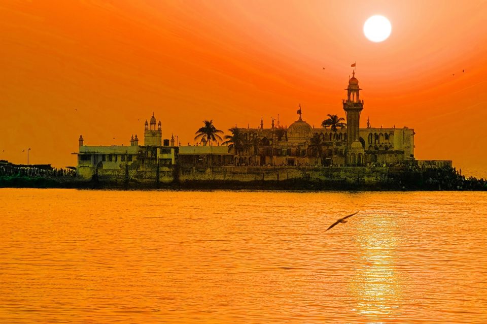 Mumbai Night Tour - Getting Oriented: Friends Colony Pickup and a 3-Hour Night Rhythm