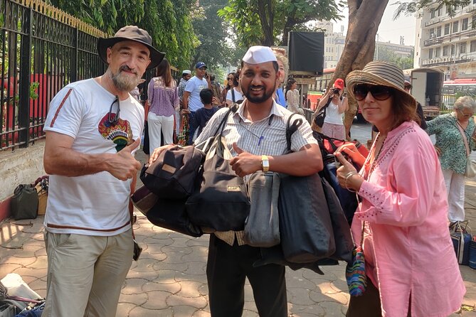 Mumbai Private Sightseeing Tour with Top Highlights - Crawford Market and Marine Drive: shopping energy plus a shoreline pause