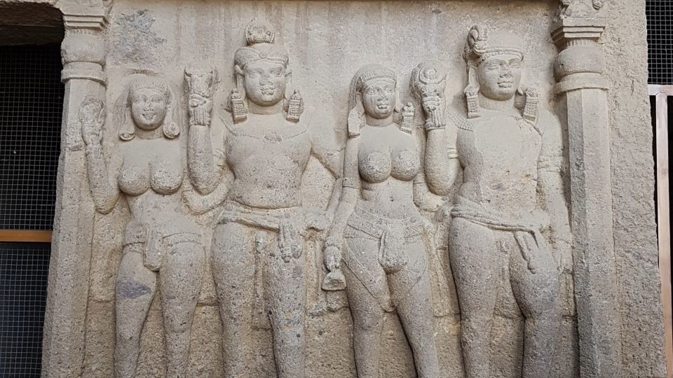 Mumbai: Private tour for Kanheri Caves and Golden Pagoda - Viharas and chaityas: what you’re seeing in each cave type