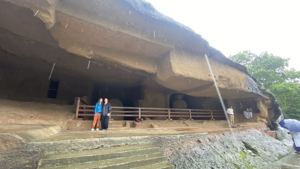 Mumbai: Private tour for Kanheri Caves and Golden Pagoda - Ferry to Gorai: quick crossing, crowded moments, and a real transfer rhythm