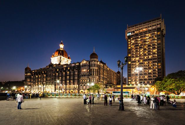 Mumbai: Private Walking Tour with a Local - Cusrow Baug, Apollo Bandar, and the easiest start