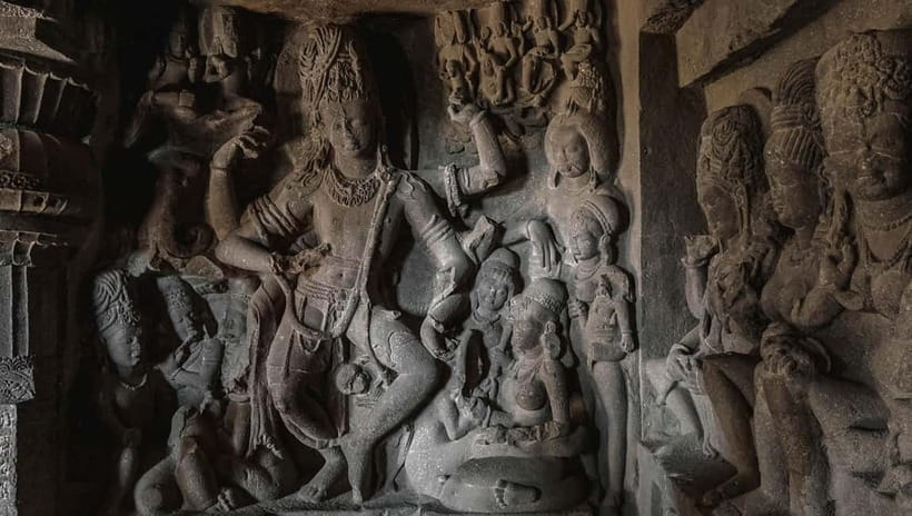 Mumbai: Same Day Tour of Ajanta & Ellora Cave's - Ajanta Caves: Frescoes, Sculptures, and the Slow Magic of Painted Rock