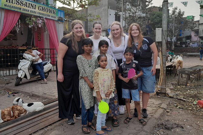 Mumbai Slum Tour –An insight of Dharavi Slum with Local Guide - First stop: finding the meetup near Mahim