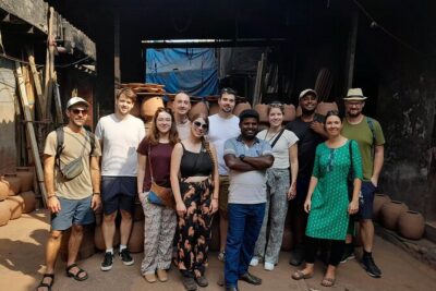 Mumbai Slum Tour –An insight of Dharavi Slum with Local Guide - Stop-by-stop: plastic recycling units and the work behind reuse