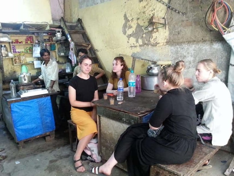 Mumbai: Slum Tour Dharavi & Dhobi Ghat Laundry with a Local - Plastics, leather, garments, and metal: the businesses you’ll hear about