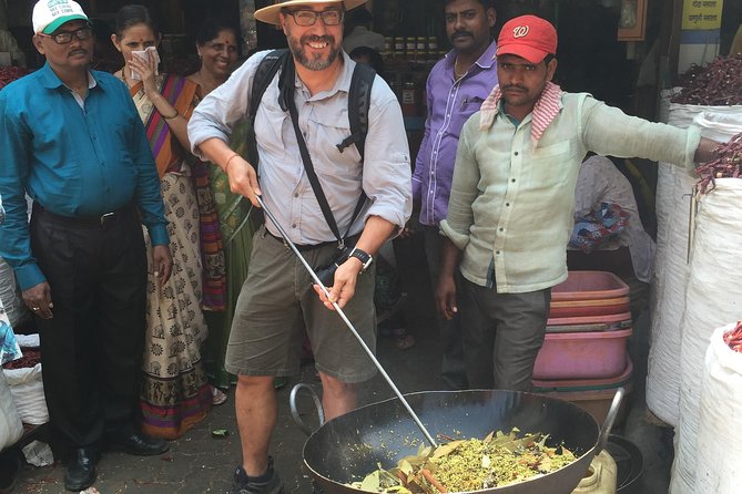 Mumbai Spice Markets and Bazaars Tour with Guide and Transport - Hotel pickup and a relaxed 3–4 hour rhythm