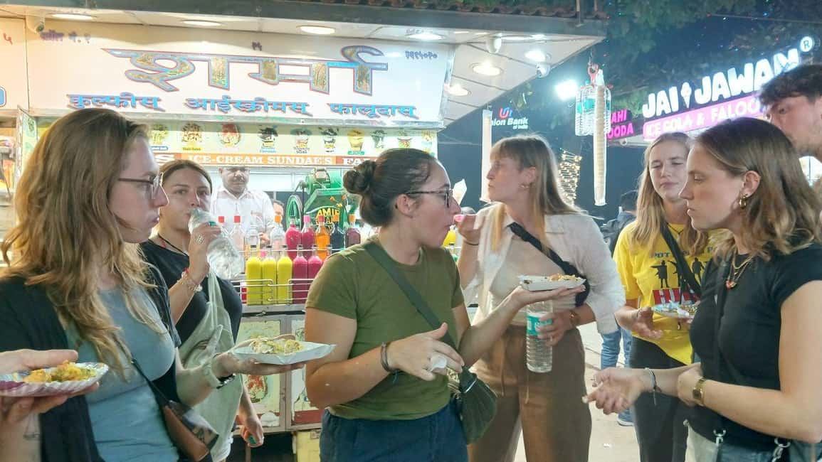 Mumbai Street Food Tour with Evening Bazaar Walk - Pani Puri and kulfi: two snacks that change the tempo