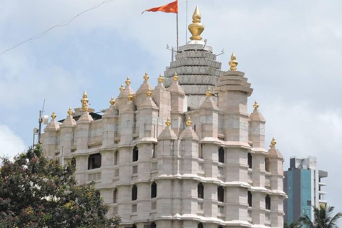 Mumbai Temple Tour in Private Vehicle - A/C Comfort and Door-to-Door Pickup for a Long Temple Day