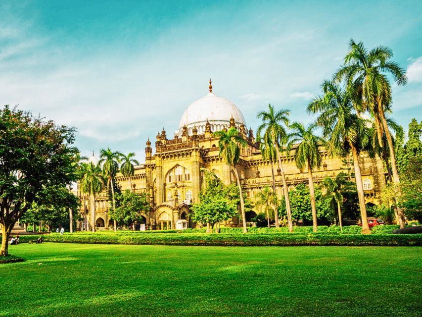 Mumbai Walking Tour with Local Snacks - The first stops: architecture and what to notice as you walk