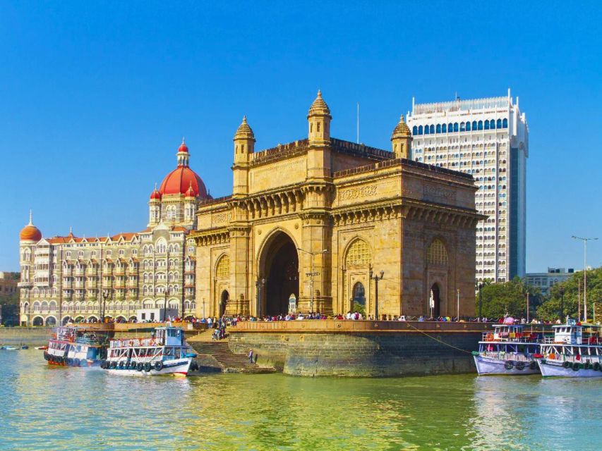 Mumbai Walking Tour with Local Snacks - Markets on foot: where everyday Mumbai shows up