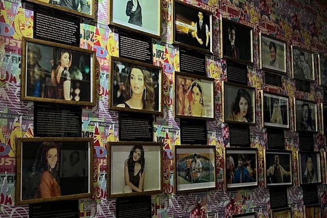 Private Bollywood Tour with Transport - Film locations and celebrity bungalows in Mumbai