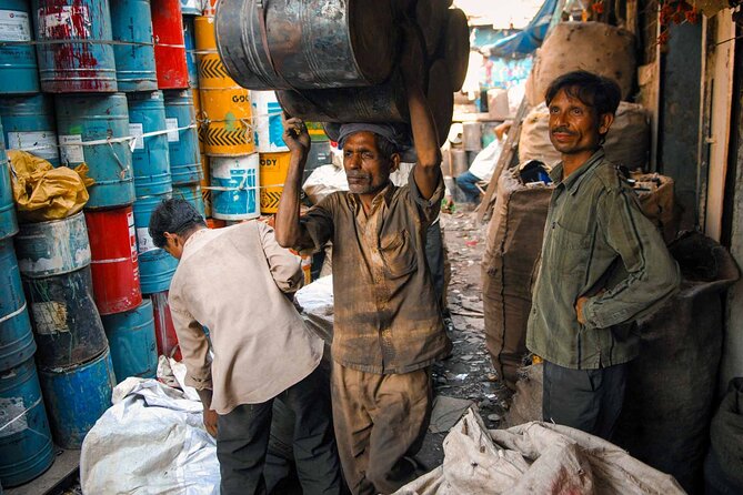 Private Dharavi Slum and Sightseeing Tour - Dhobi Ghat: a short stop with a big visual payoff