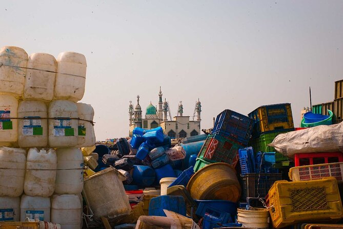 Private Dharavi Slum and Sightseeing Tour - Jain Temple and the Malabar Hill viewpoints: quick calm in between