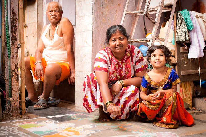 Private Dharavi Slum and Sightseeing Tour - Entering Dharavi: what you’re really there to understand