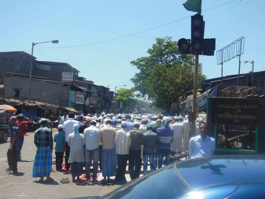 Private Dharavi Slum Tour - Two hours in Dharavi: narrow alleys, close conversations