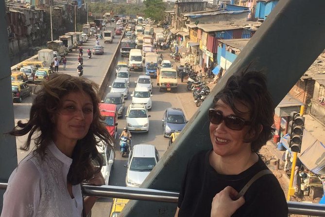 Private Dharavi Slum Tour with Transport and Refreshments - Seeing businesses in Dharavi: what to watch for