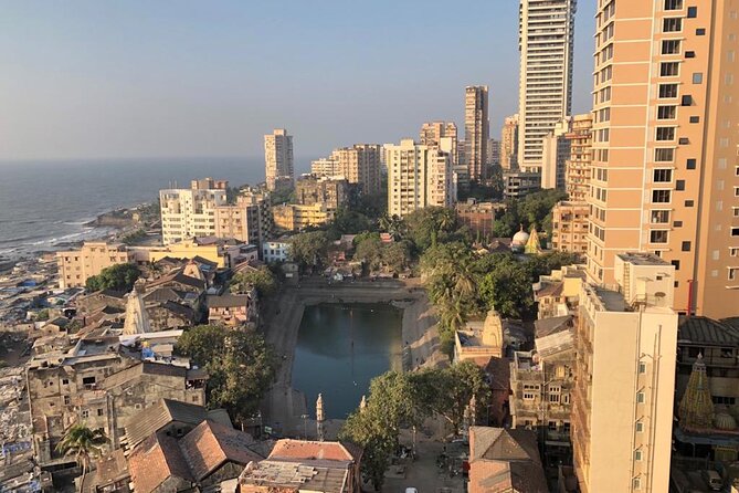 Private Guided Spiritual Walk in Banganga Hindu Temples - Banganga Tank: sacred water at Malabar Hill