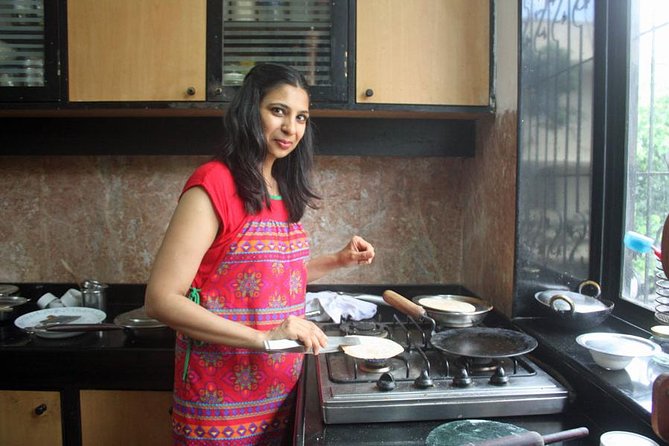 Private Market Tour and Vegetarian Cooking Class in Mumbai - Key things to know before you go