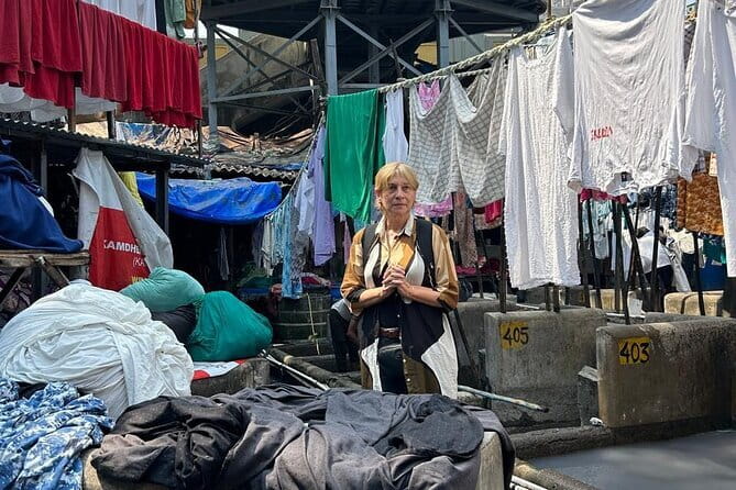 Private Mumbai 2-Day Tour Package:City + Slum & Elephanta Island. - Dharavi Slums: what a two-hour visit can and can’t do