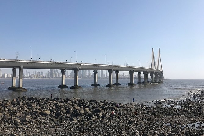 Private Mumbai City Tour with Transport - Colaba Causeway and the street version of souvenirs