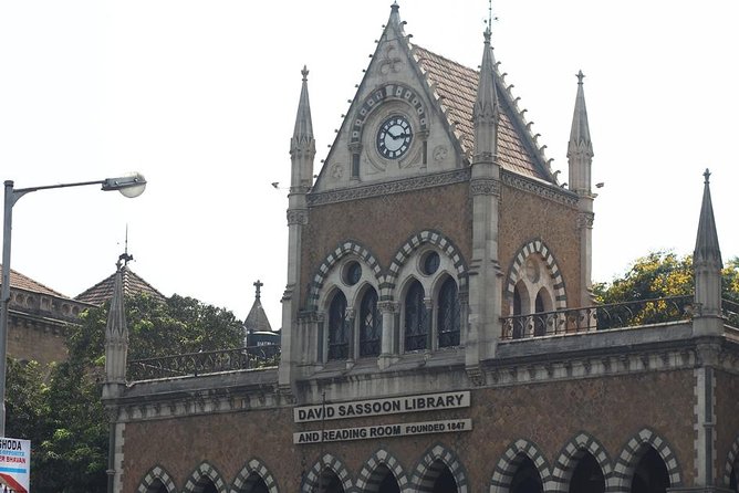 Private Mumbai Jewish Heritage Tour: Baghdadi & Bene Israel - Gateway of India: an iconic monument with a Jewish connection
