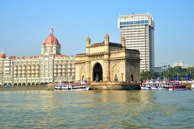 Spiritual & City Highlights: Private Mumbai Temple Tour by AC Car - Gateway to Marine Drive: City Icons You Can Actually See in One Day