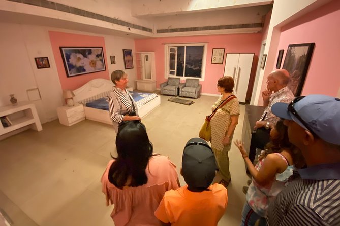 The Famous Bollywood Tour of Mumbai - Behind the Scenes at a Working Studio: Sets, TV Shoots, VFX Talk, and Star Possibilities