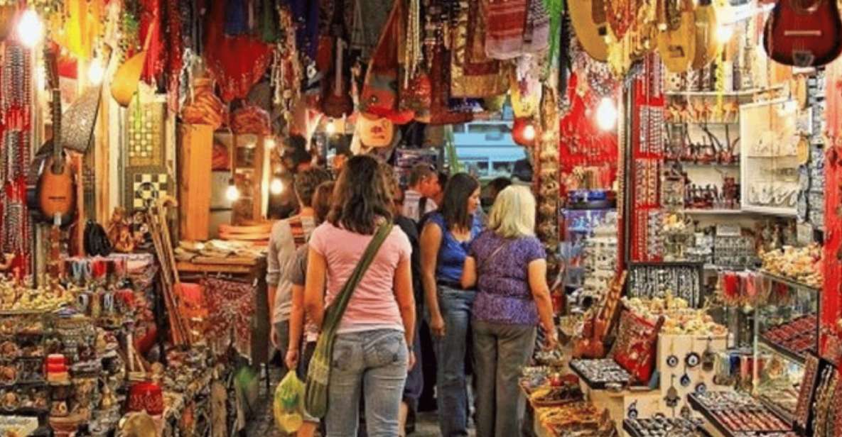 Vibrant Markets of Mumbai (2 Hours Guided Walking Tour) - From BAPS Shri Swaminarayan Mandir to Market Mode