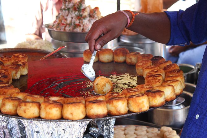 Winner Mumbai Street Food Tour in the World Top 20 by Guardian - Stop 5: Pancham Puriwala for a North Indian thali finish